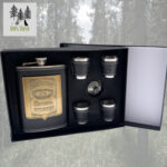 Pljoska Jack D. sa cetiri cašice